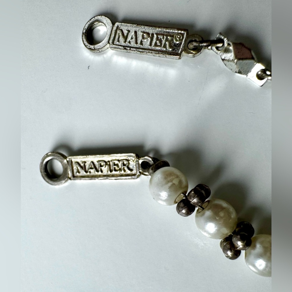 Lot of 2 Vintage Signed Napier Silver-time & Faux Pearl Bracelets #1120 - Picture 6 of 9